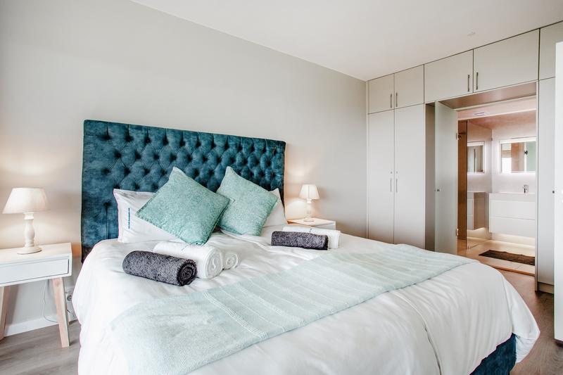 To Let 2 Bedroom Property for Rent in Dolphin Beach Western Cape